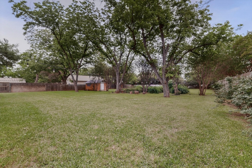 11903 Mustang Chase - Photo 35