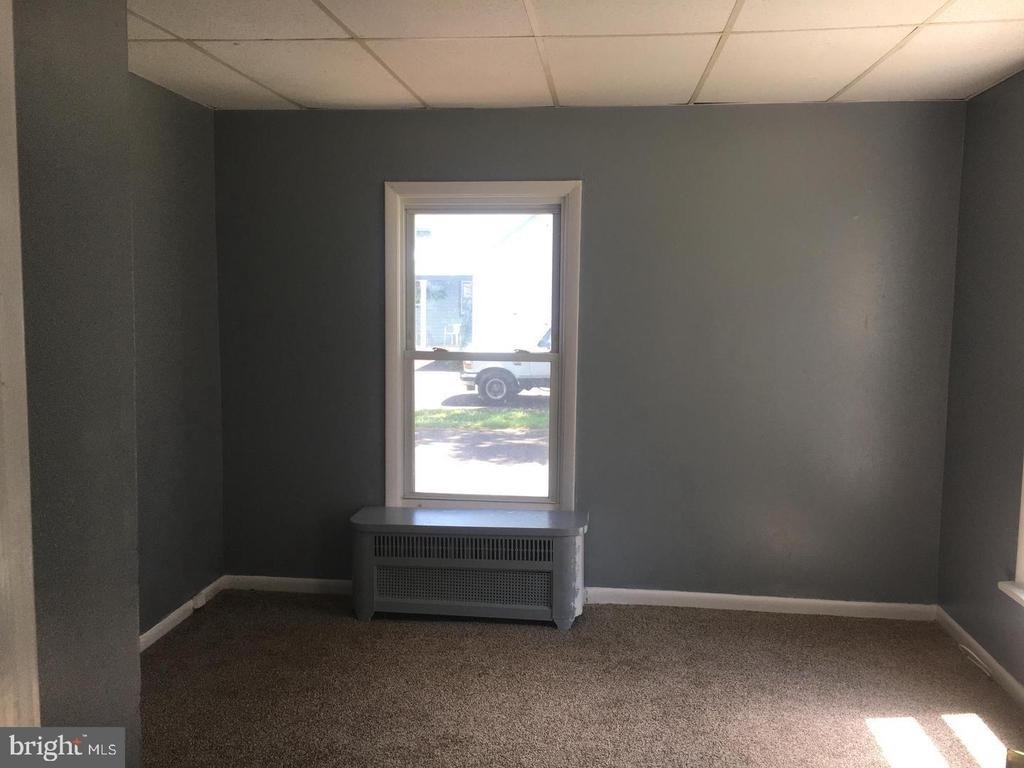 104 Market Place - Photo 6