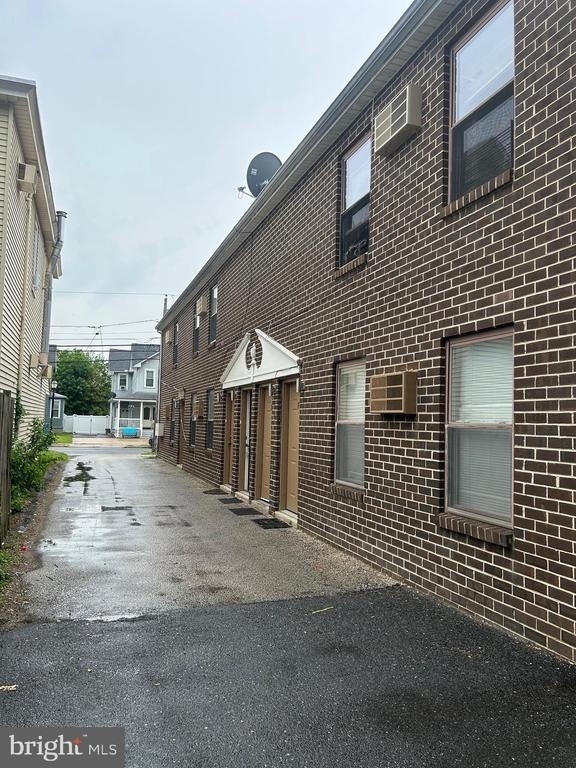 504-506 Cinnaminson Avenue - Photo 2