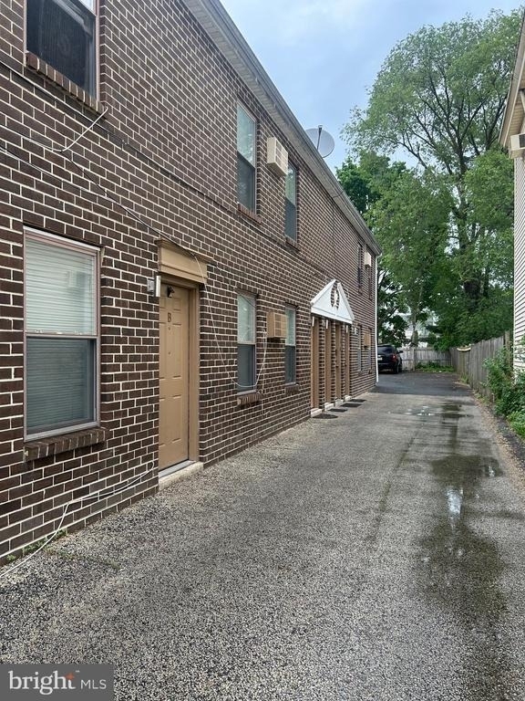 504-506 Cinnaminson Avenue - Photo 4