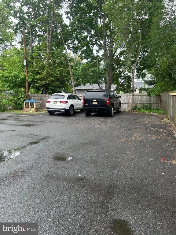 504-506 Cinnaminson Avenue - Photo 3