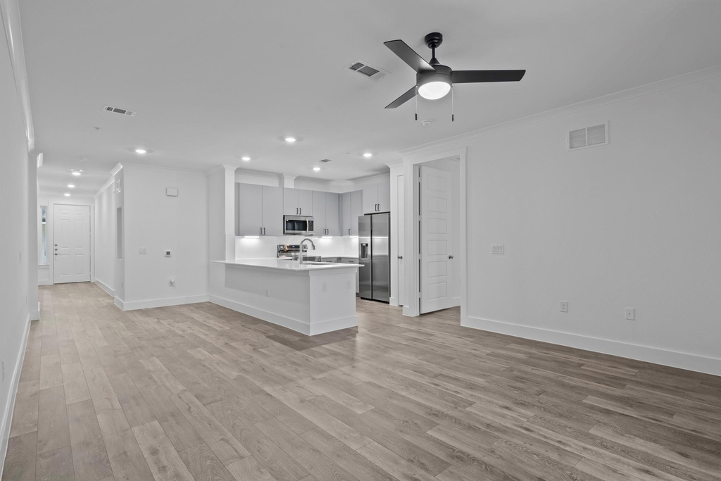 1664 Hillside Terrace - Photo 9
