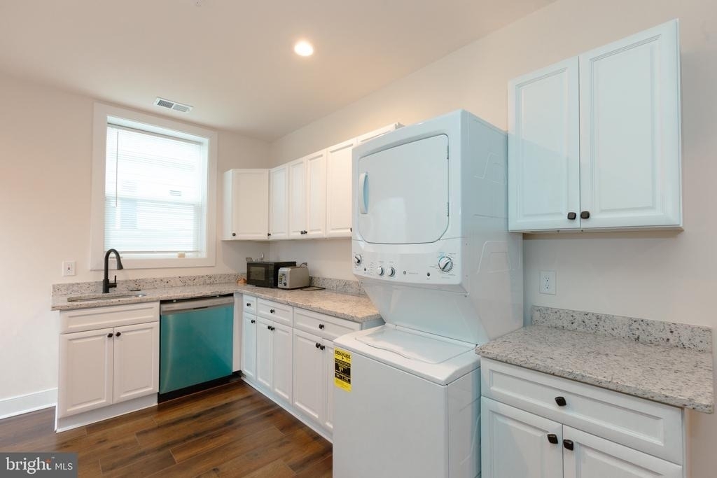 5705 Crestwood Place - Photo 1