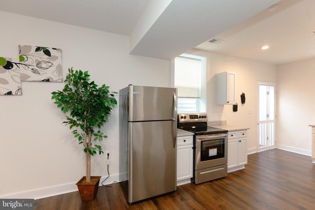 5705 Crestwood Place - Photo 3