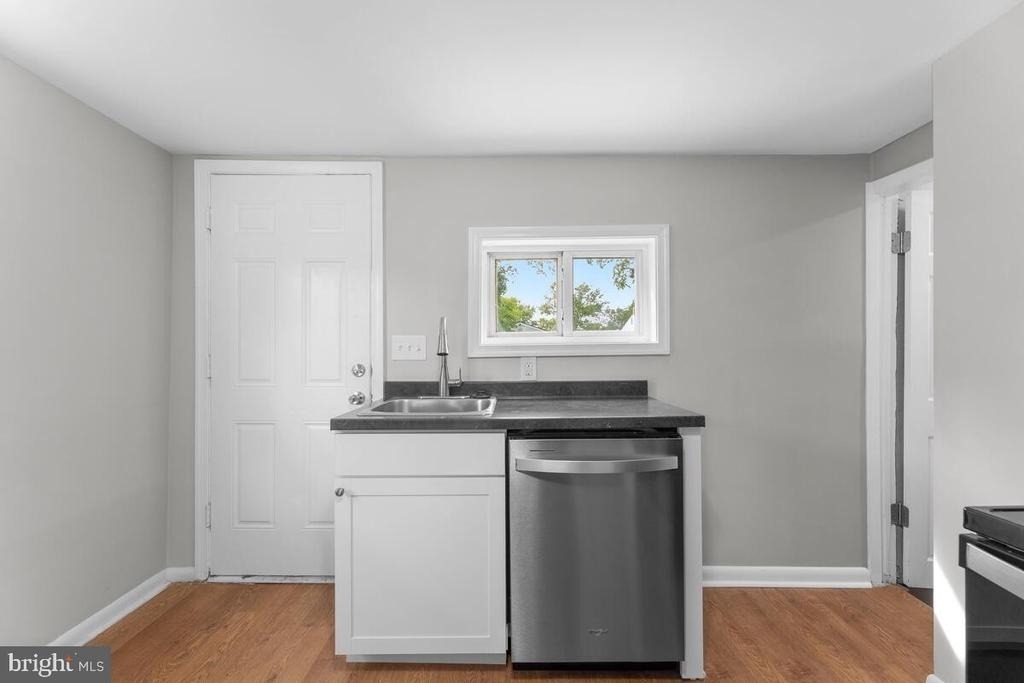 1111 Balboa Avenue - Photo 9