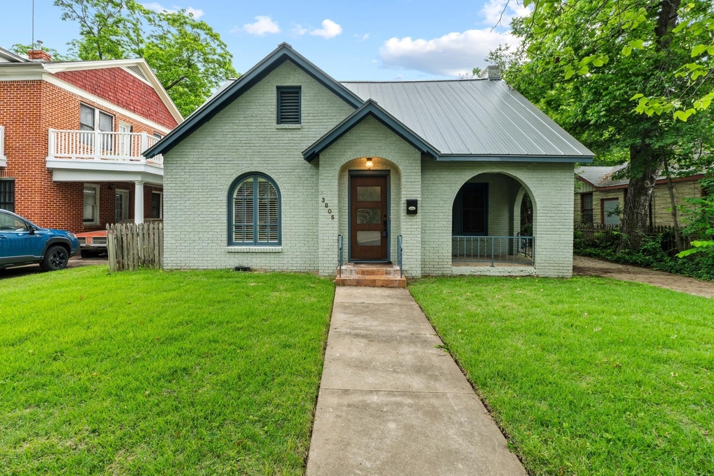 3805 Avenue G - Photo 0