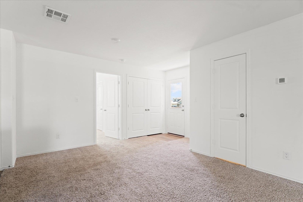 905 Powell St - Photo 13