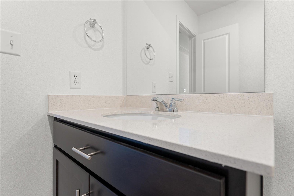 905 Powell St - Photo 28