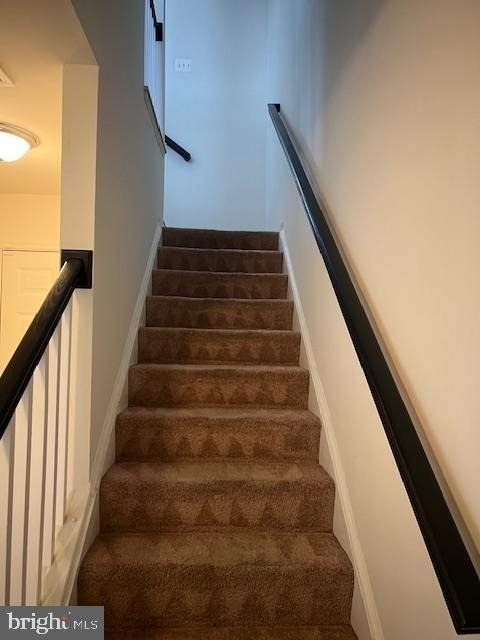 10608 Eastland Circle - Photo 10