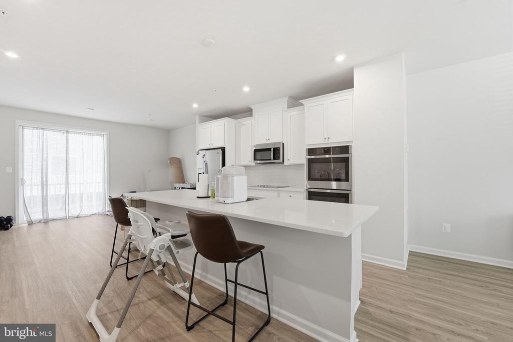 6066 Beake St - Photo 3