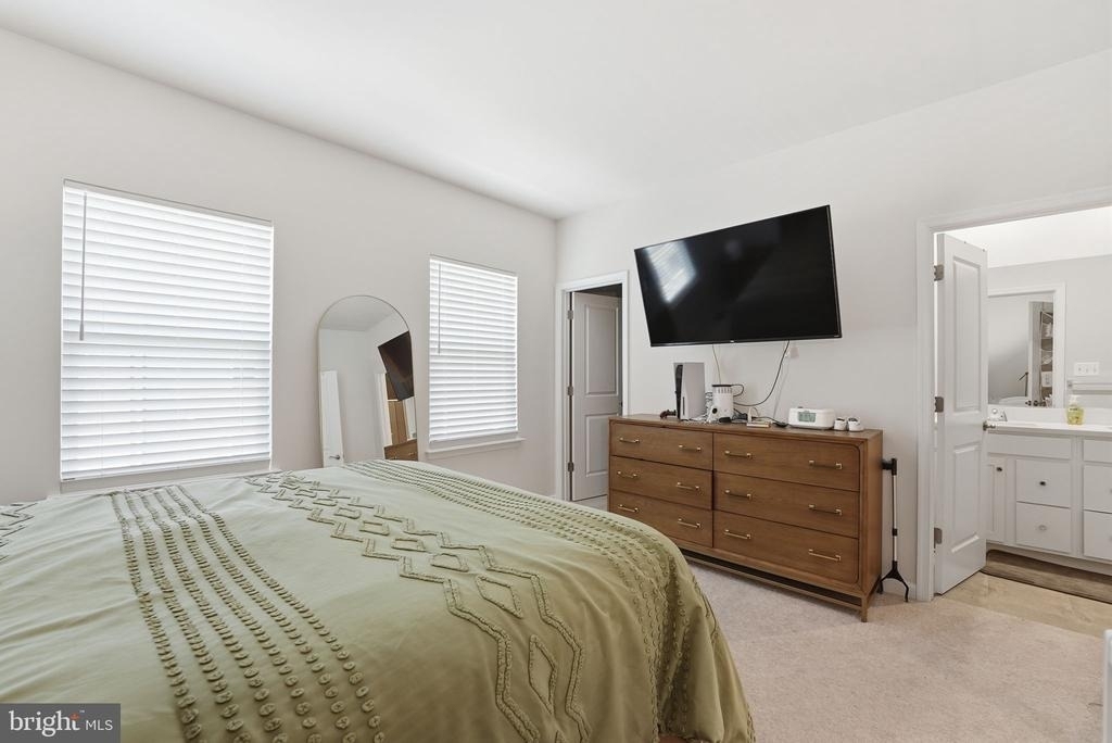 6066 Beake St - Photo 12