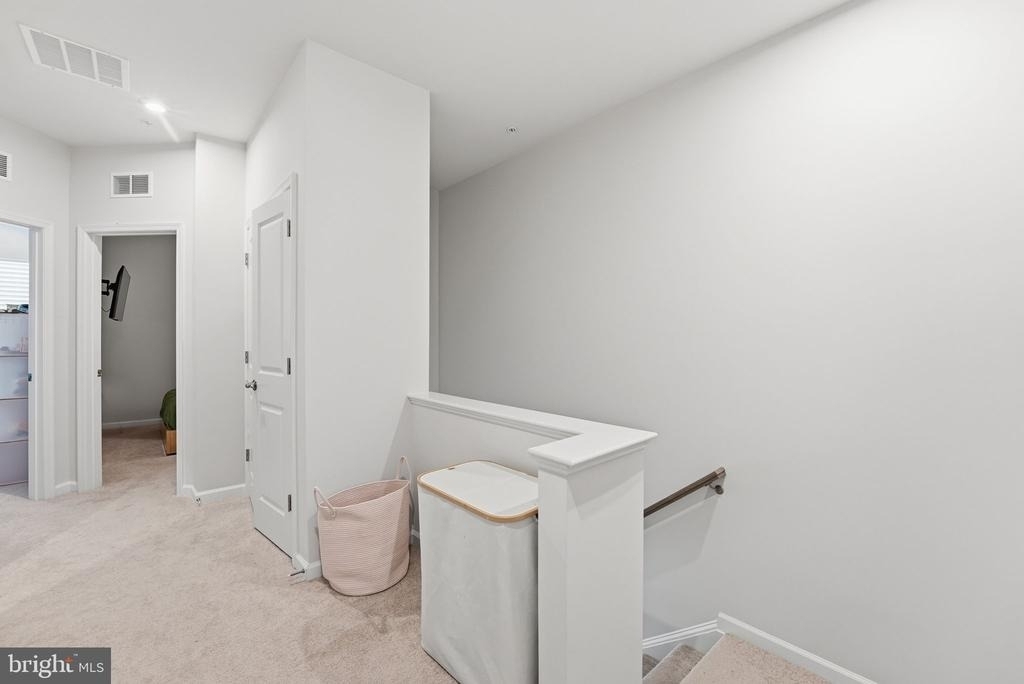 6066 Beake St - Photo 7