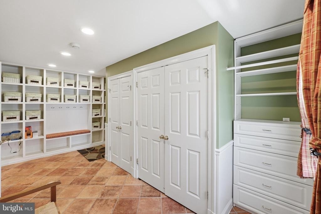 9904 Hall Road - Photo 12