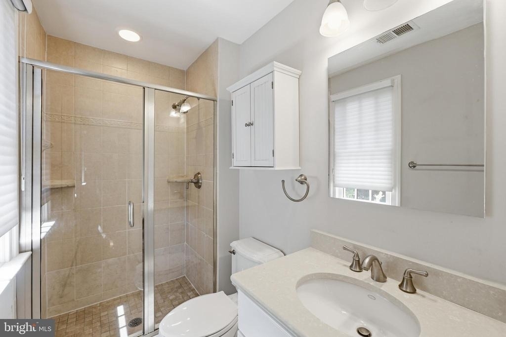 9904 Hall Road - Photo 21