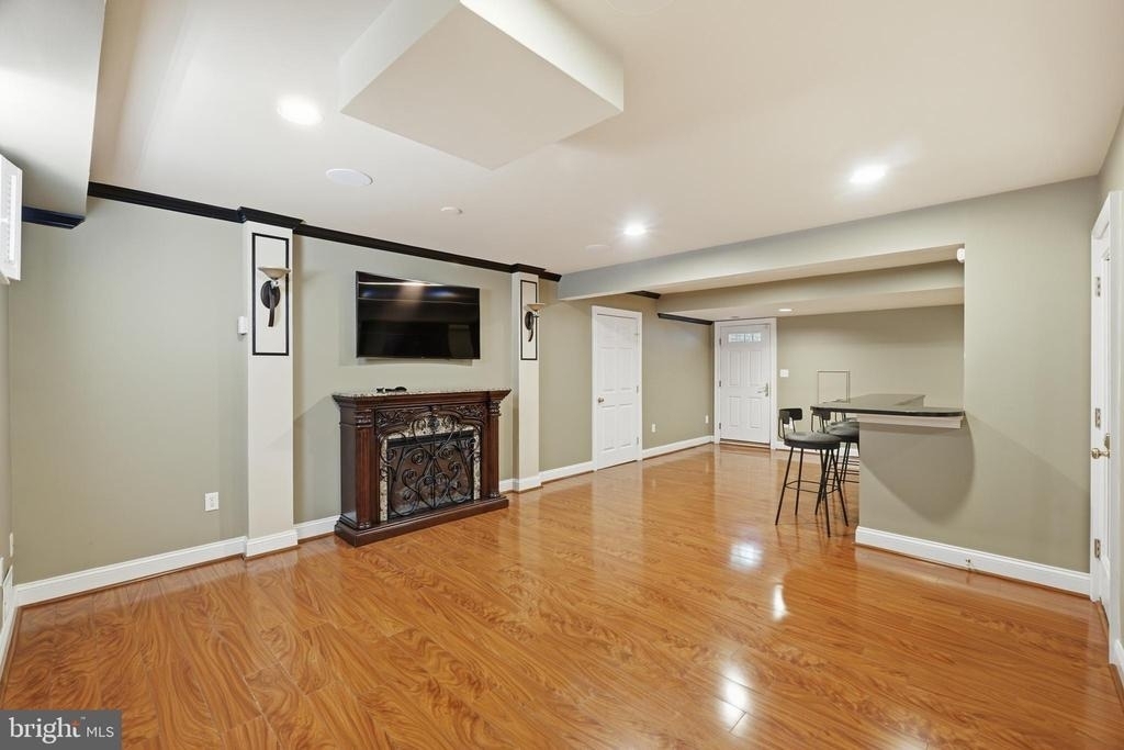 9904 Hall Road - Photo 28