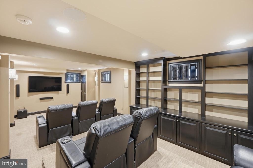 9904 Hall Road - Photo 24