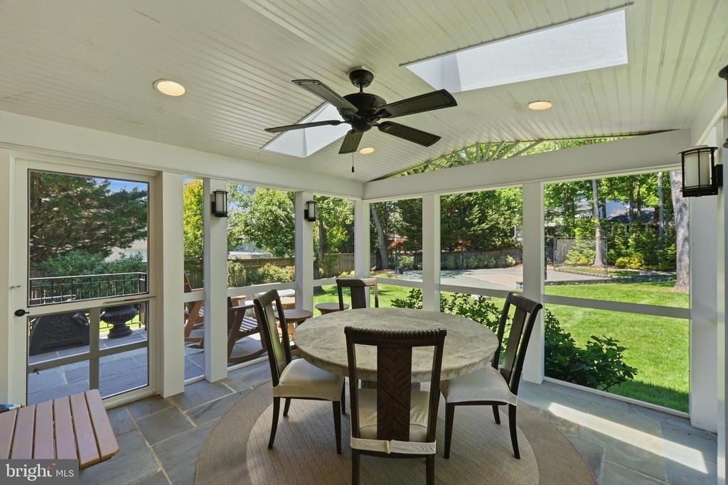 9904 Hall Road - Photo 30