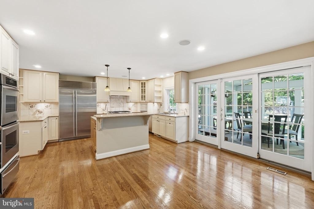 9904 Hall Road - Photo 4