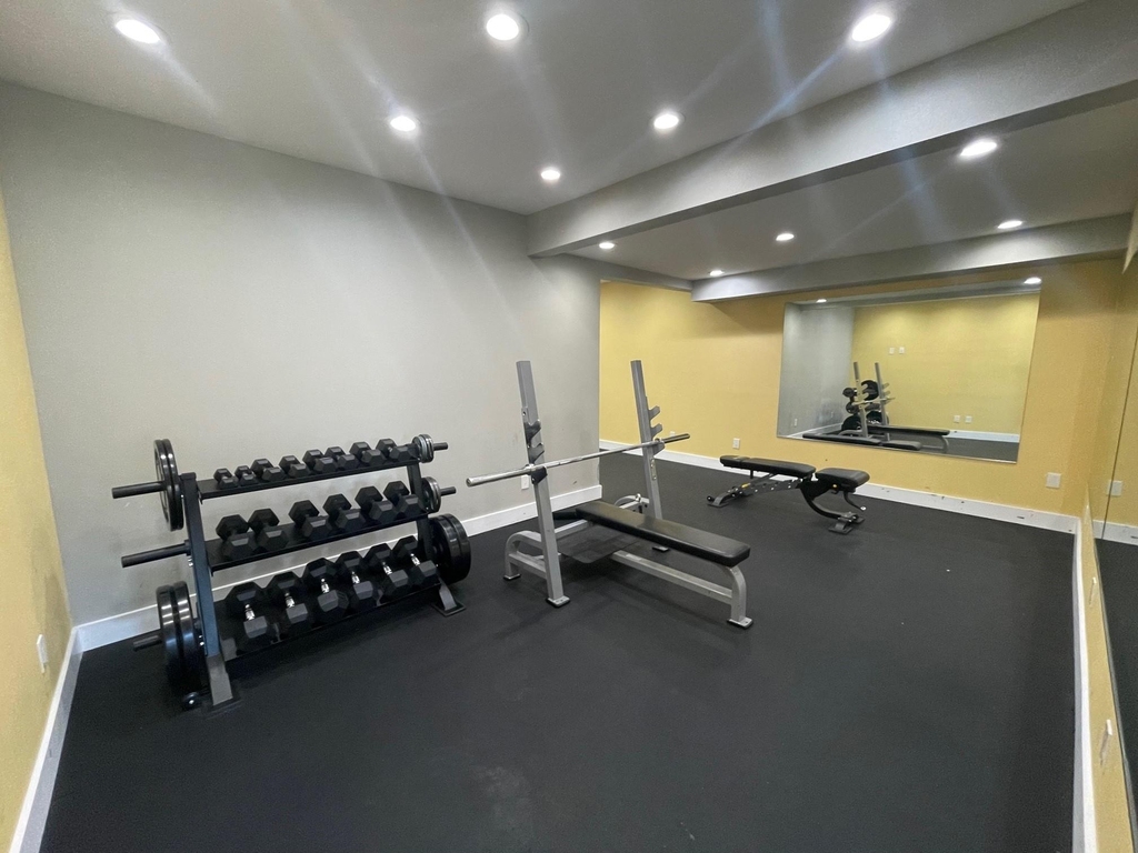 935 La Posada Dr - Photo 22