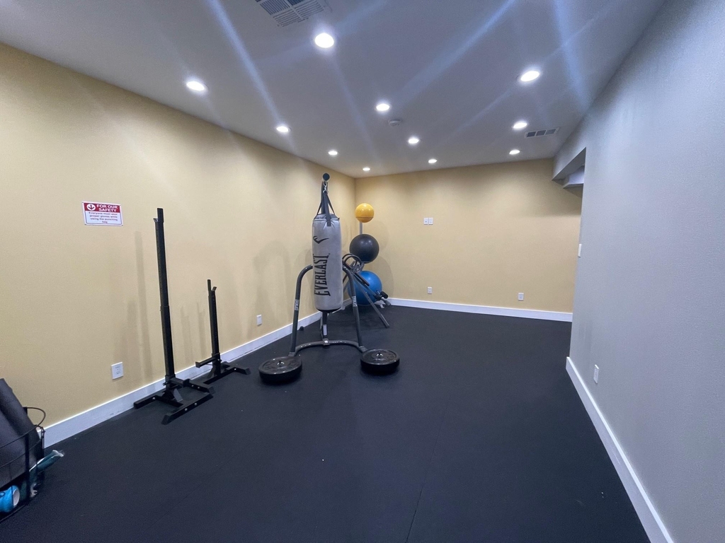 935 La Posada Dr - Photo 27