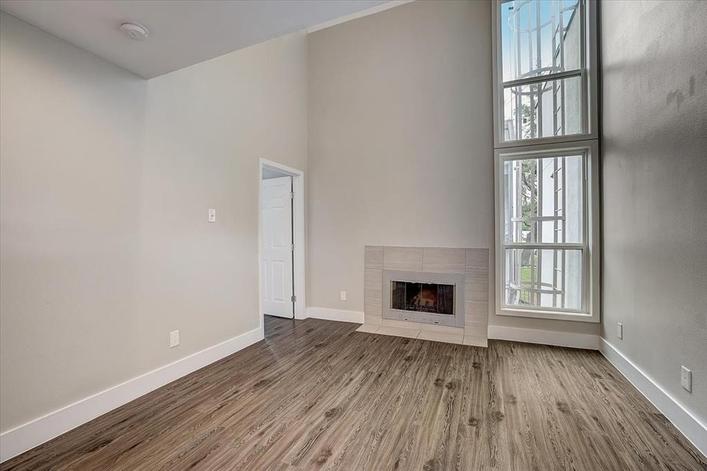 935 La Posada Dr - Photo 1