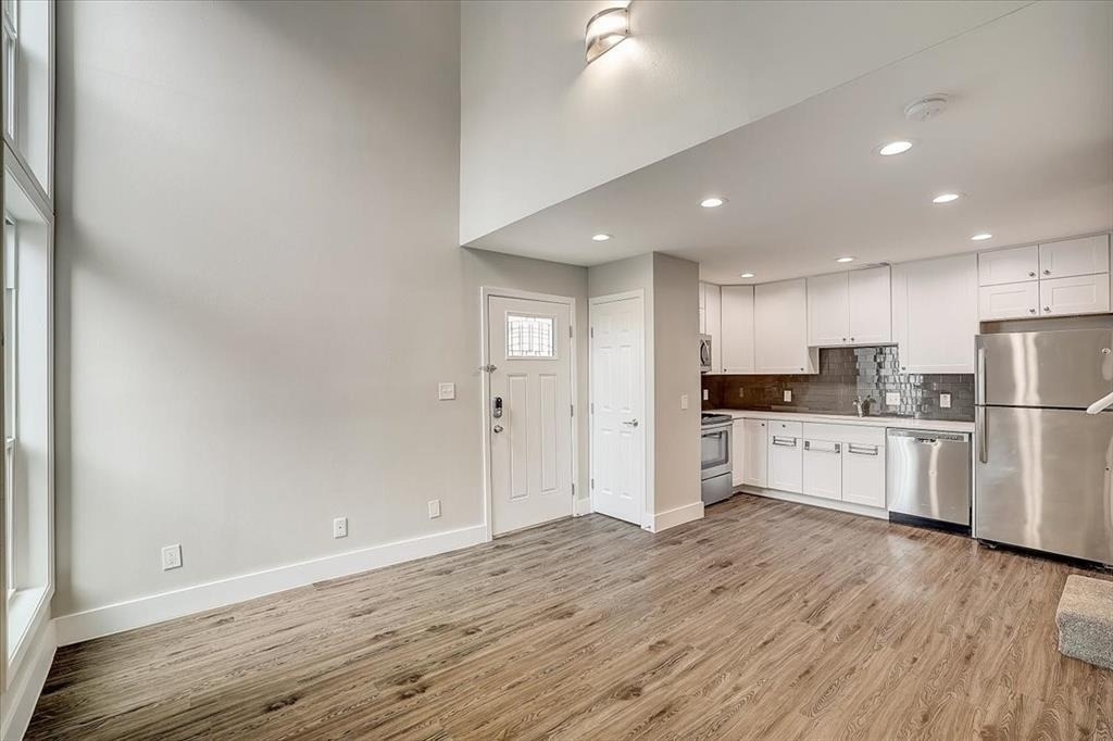 935 La Posada Dr - Photo 6
