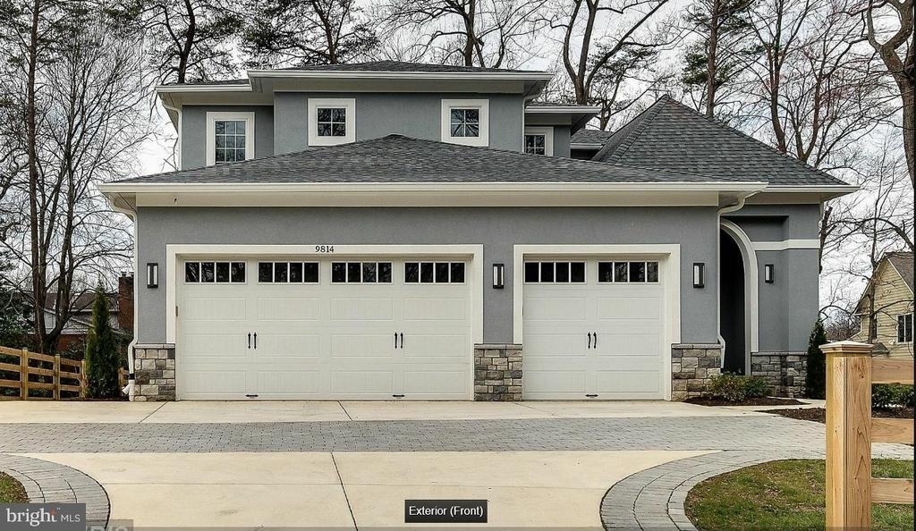 9814 Fernwood Road - Photo 1
