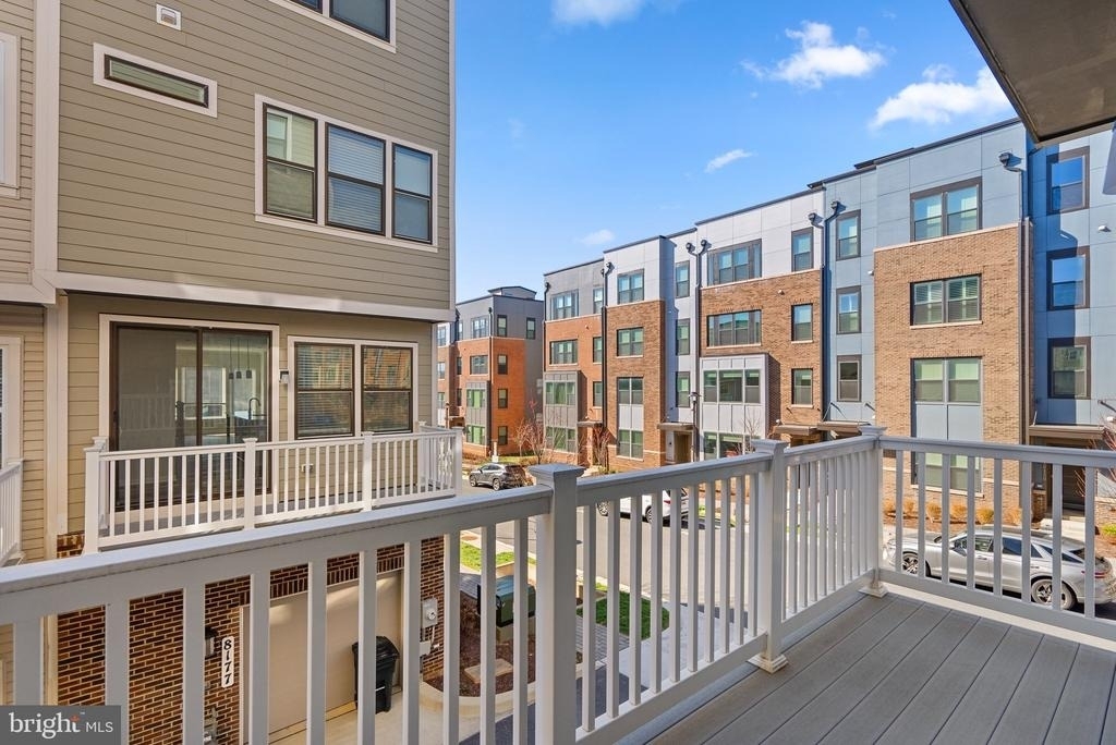 16154 Bowery Street - Photo 27