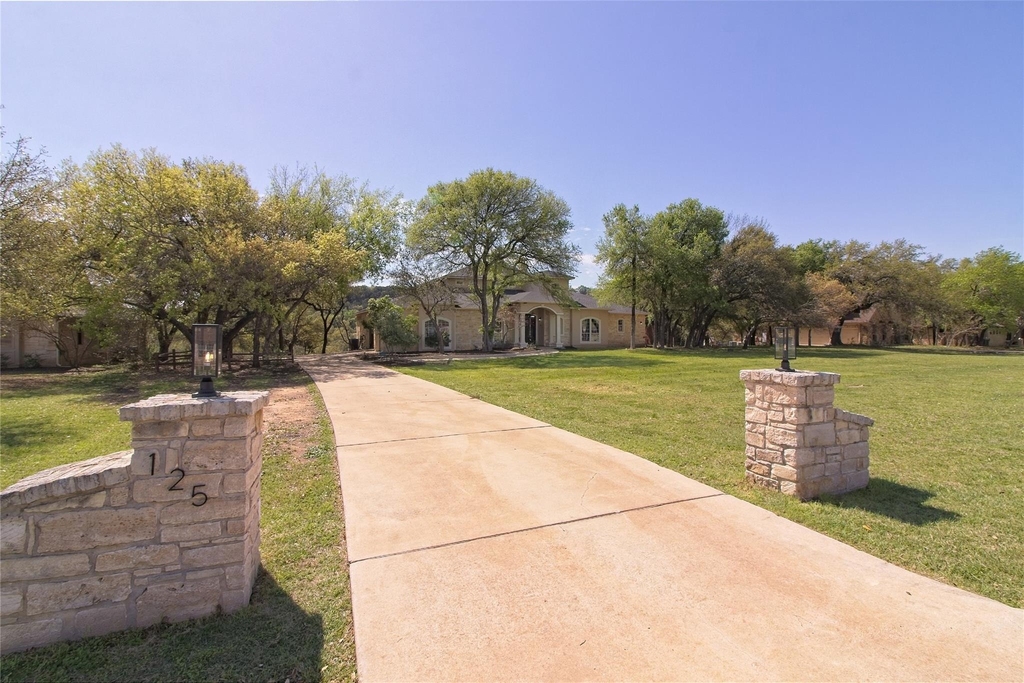 125 Waterford Ln - Photo 1