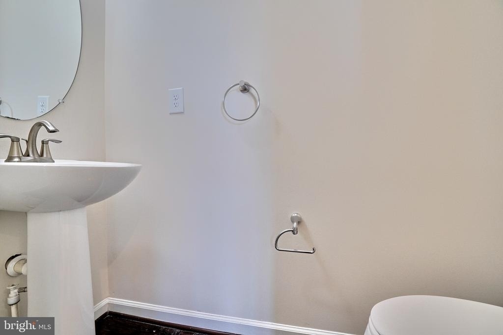 8016 Blue Stream Drive - Photo 13