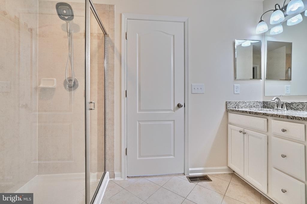 8016 Blue Stream Drive - Photo 18