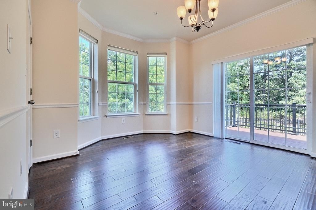 8016 Blue Stream Drive - Photo 11