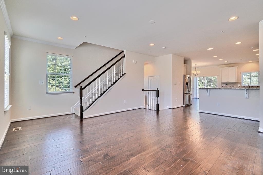 8016 Blue Stream Drive - Photo 8