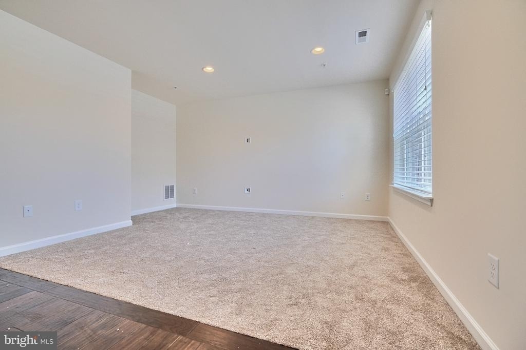 8016 Blue Stream Drive - Photo 4