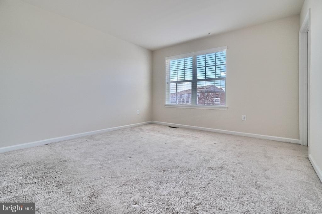 8016 Blue Stream Drive - Photo 15