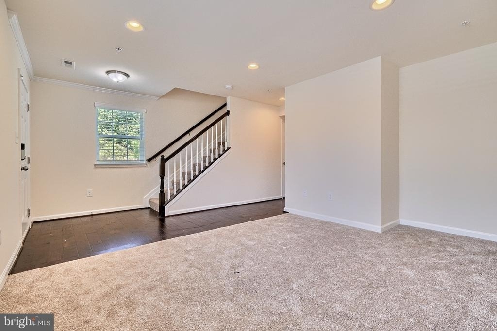 8016 Blue Stream Drive - Photo 5