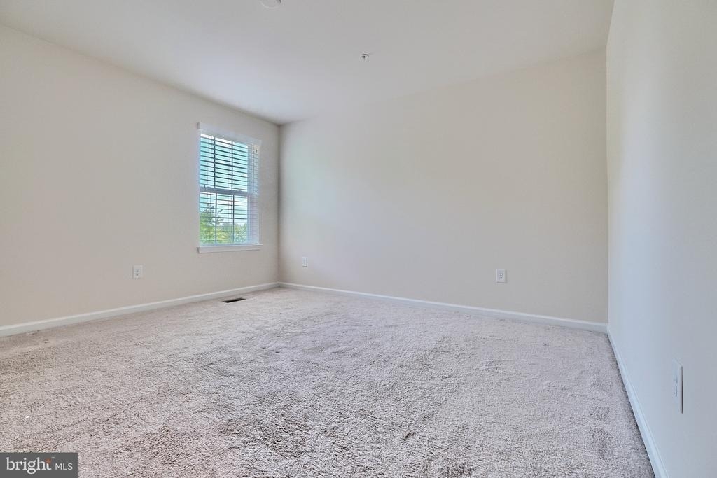 8016 Blue Stream Drive - Photo 19