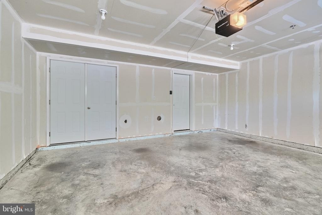 8016 Blue Stream Drive - Photo 2