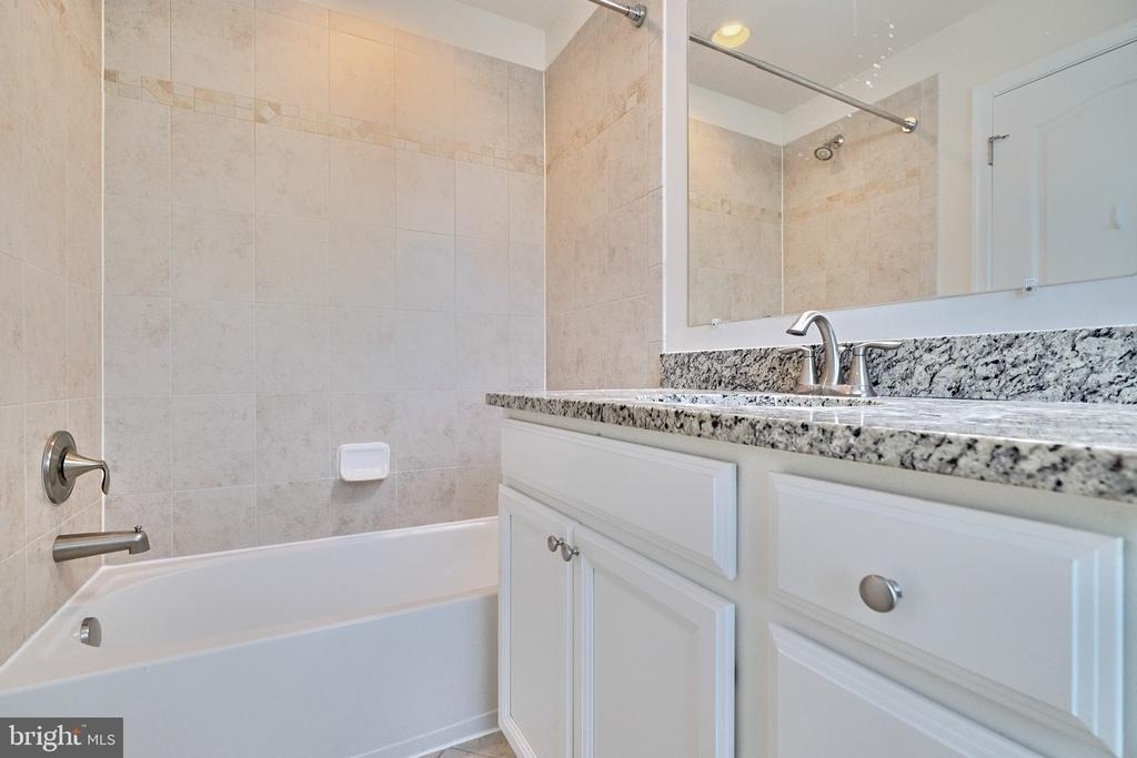 8016 Blue Stream Drive - Photo 22