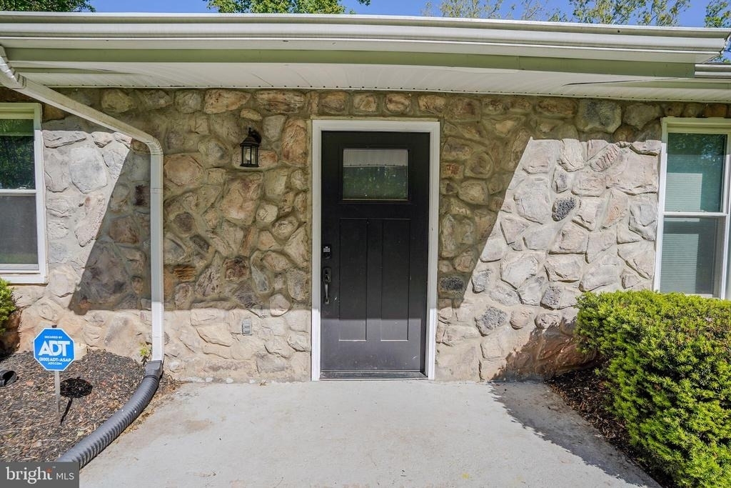 2816 Ballenger Creek Pike - Photo 1
