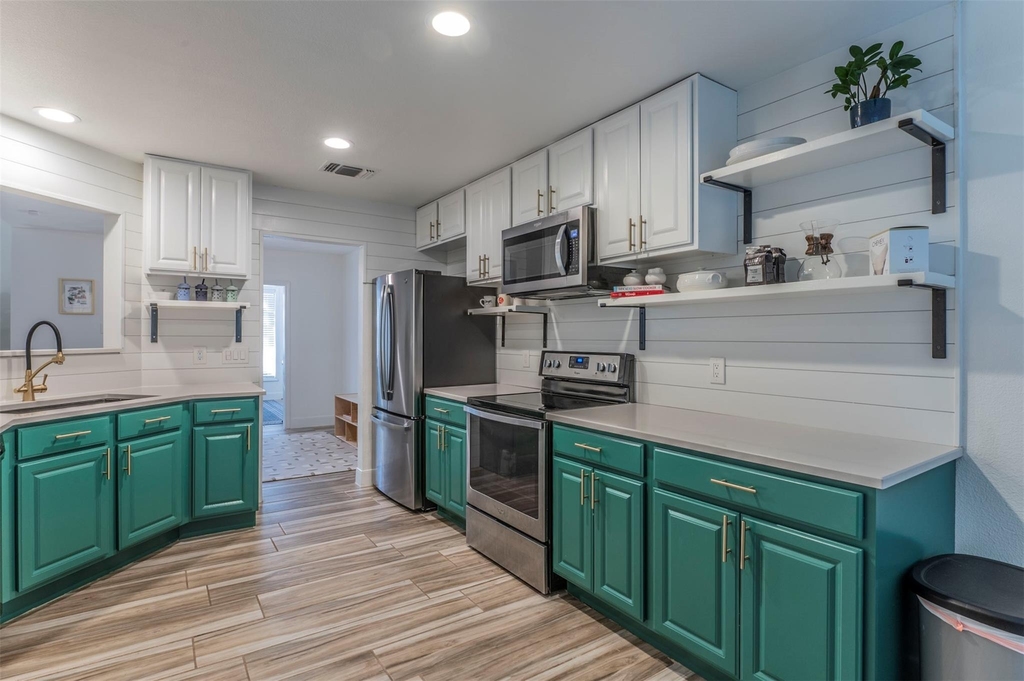 2126 River Hollow Dr - Photo 6