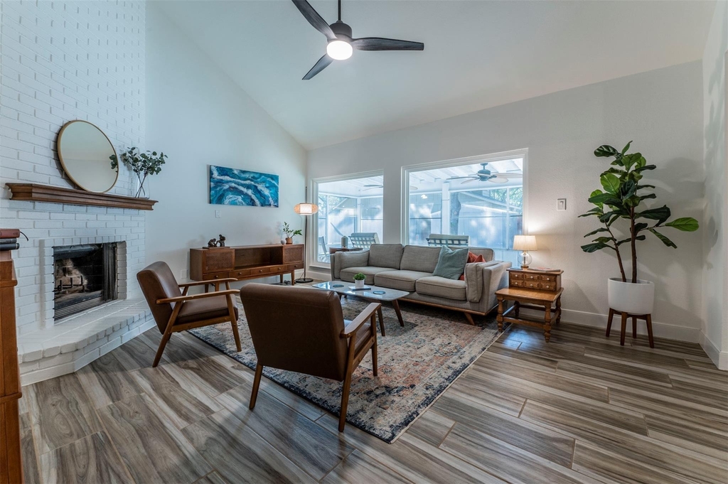 2126 River Hollow Dr - Photo 4