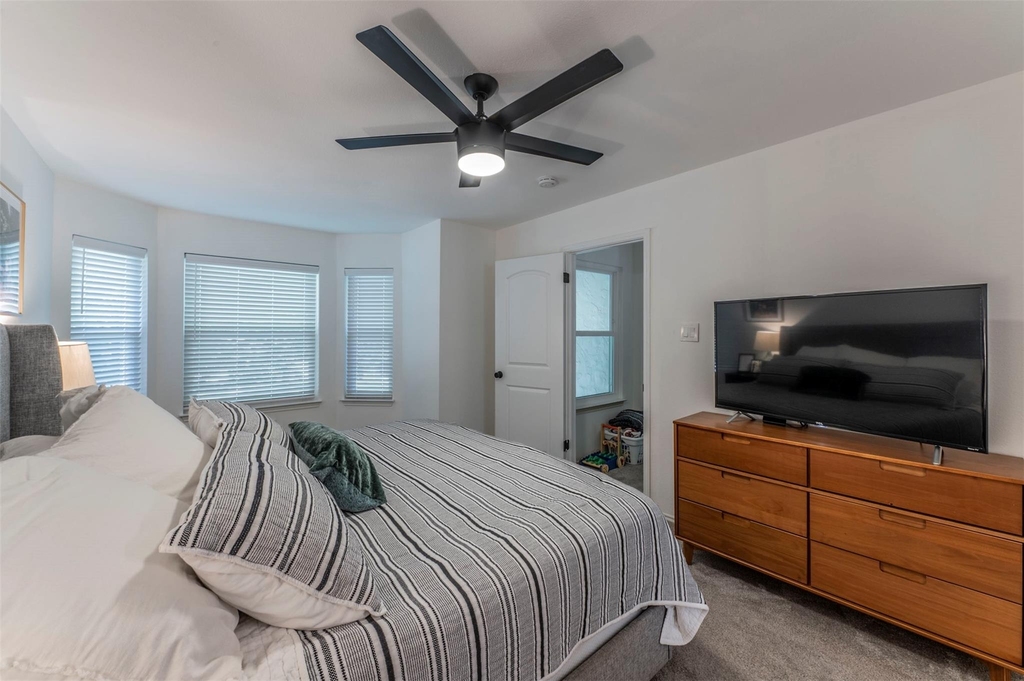 2126 River Hollow Dr - Photo 9