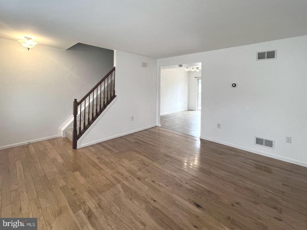 513 Willow Avenue - Photo 1