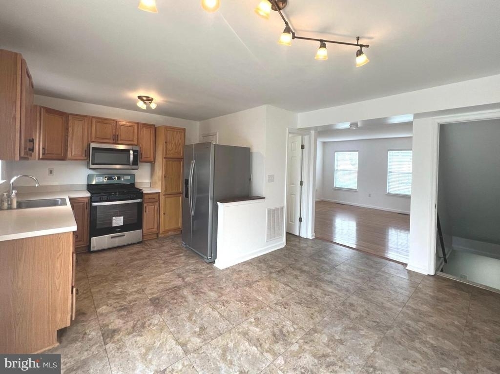 513 Willow Avenue - Photo 4