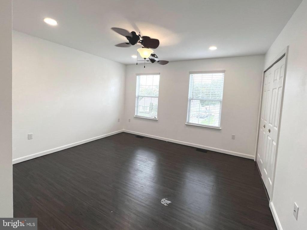 513 Willow Avenue - Photo 7