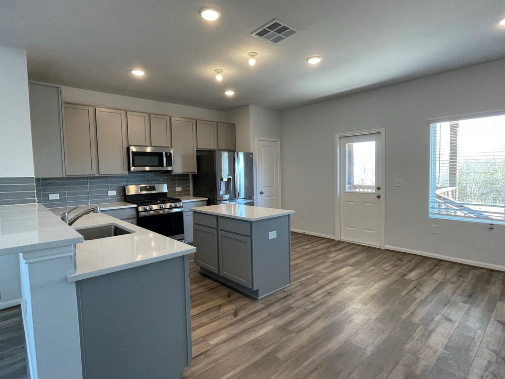 17413 Palo Corona Ln - Photo 4