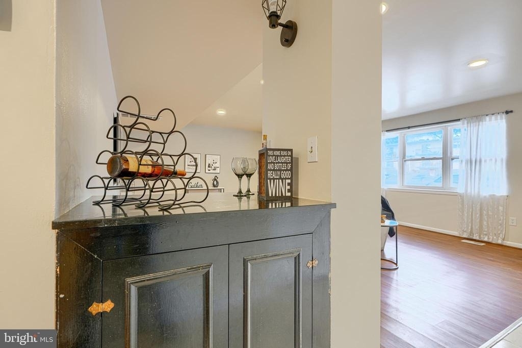 3645 Glengyle Avenue - Photo 4