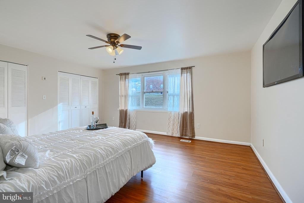 3645 Glengyle Avenue - Photo 12