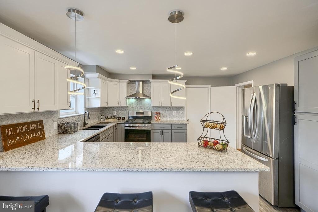 3645 Glengyle Avenue - Photo 8